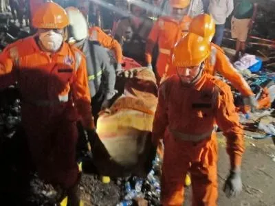 रत्नागिरी डैम टूटने से 9 मरे, 15 लापता