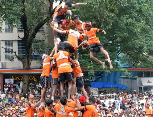 दही-हांडी दुर्घटना में 2 जन मर गए