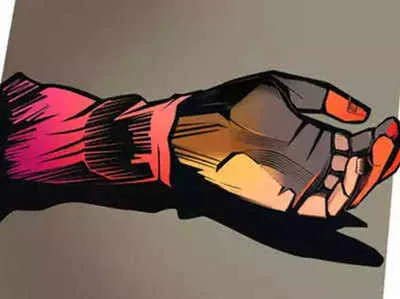 मुंबई के महूल गांव 18 साल की लड़की ने किया 6 मंज़िल से कूद के आत्महत्या