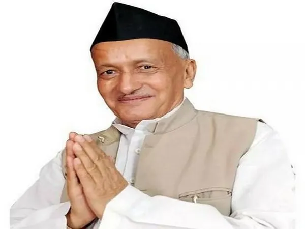 मुख्यमंत्री देवेंद्र फडणवीस ने भगत सिंह कोश्यारी को महाराष्ट्र के नवनियुक्त राज्यपाल नियुक्त किए जाने पर बधाई दी।