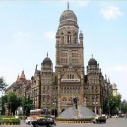 मुंबई: गड्ढों पर नया एप लॉन्च कर बीएमसी खुद फंसी
