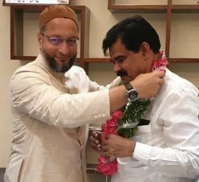 AIMIM पार्टी के अध्य्क्ष असदुद्दीन ओवैसी ने बनाए फ़ैयाज़ अहमद को मुंबई अध्य्क्ष