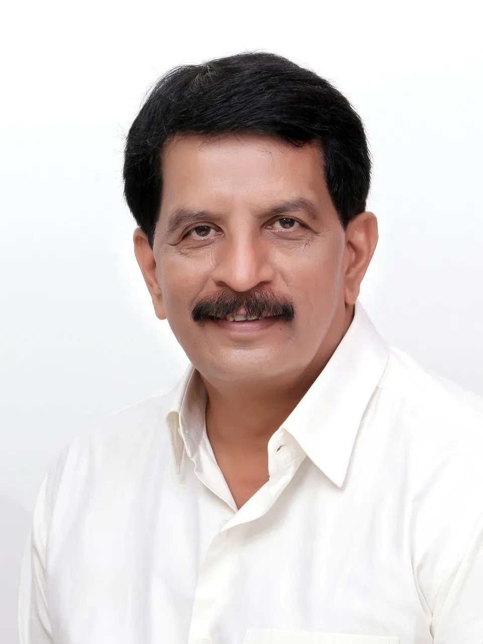 महाराष्ट्र पुलिस के एक एनकाउंटर स्पेशलिस्ट प्रदीप शर्मा ने दिया इस्तीफा, विधानसभा चुनाव लड़ने की अटकलें