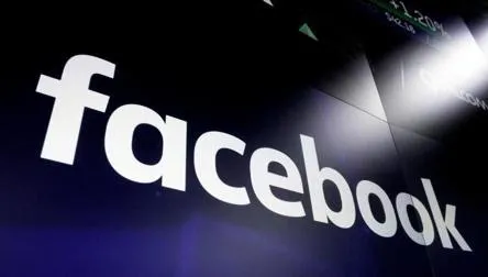 सांप्रदायिक रूप से संवेदनशील पोस्ट के बाद शुक्रवार देर रात वर्ली पुलिस स्टेशन में एक बड़ी भीड़ एकत्र हुई