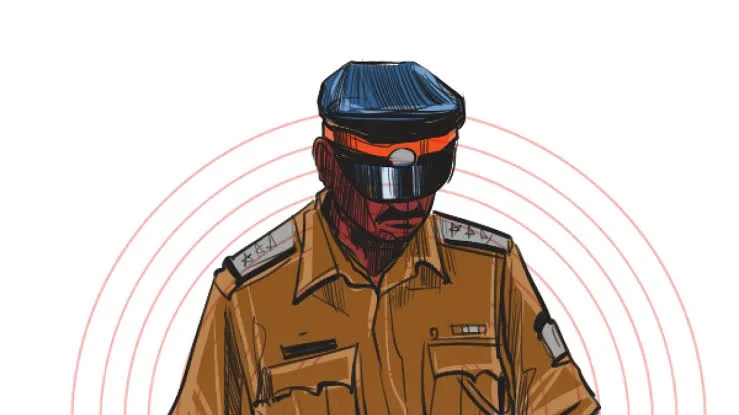 रूसी महिला नें पुलिस अधिकारी पर शादी करने का वादा करने के बाद आठ साल तक उसके साथ बलात्कार करने का आरोप लगाया