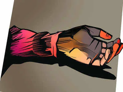 कुर्ला में बेटि के लापता होने के सदमें से पिता ने किया ट्रैन के सामने खुद कर खुदकुशी