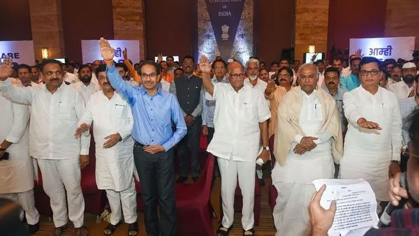 शरद पवार ने चुनौतीभरे लहजे में कहा कि यह गोवा नहीं, महाराष्ट्र है.. फ्लोर टेस्ट के दिन मैं 162 से ज्यादा विधायक लेकर आऊंगा