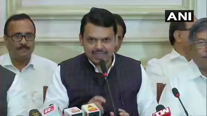 देवेंद्र फडणवीस का CM पद से इस्तीफे का ऐलान
