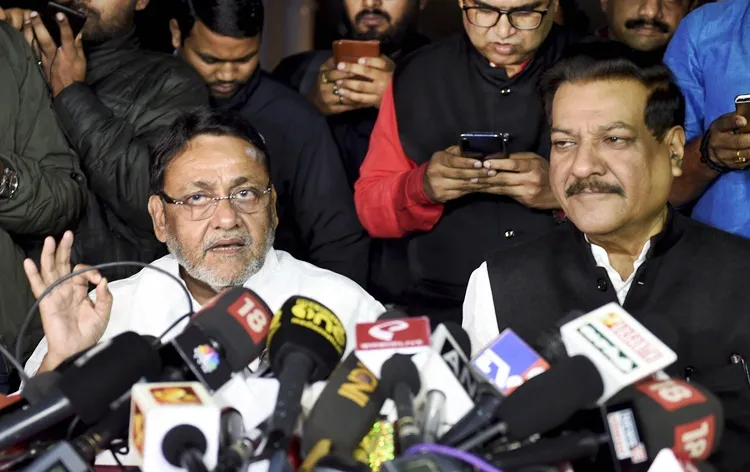 महाराष्‍ट्र में सरकार गठन के बारे में कांग्रेस और राष्‍ट्रवादी कांग्रेस पार्टी, शिवसेना के साथ गठबंधन के लिए सिद्धान्‍त रूप से सहमत