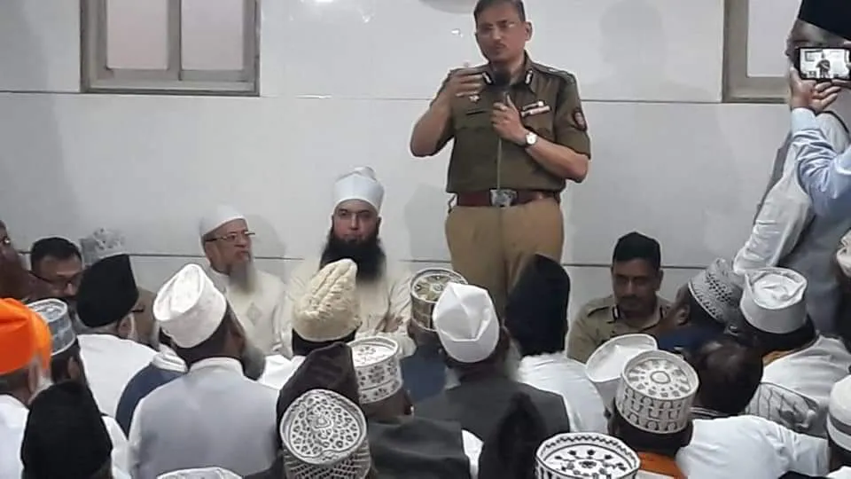 मुंबई पुलिस आयुक्त ने मौलानाओं और मुस्लिम धर्मगुरुओं से बात की, CAA NRC पर दूर किया भ्रम
