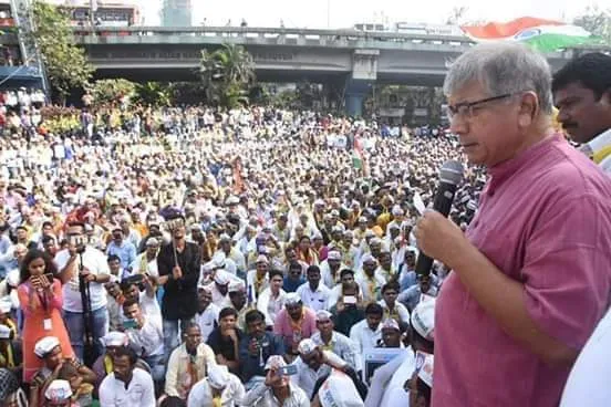 Prakash Ambedkar-led वंचित बहुजन अघाडऱ् वीबीएी  ने CAA, NRC का विरोध किया