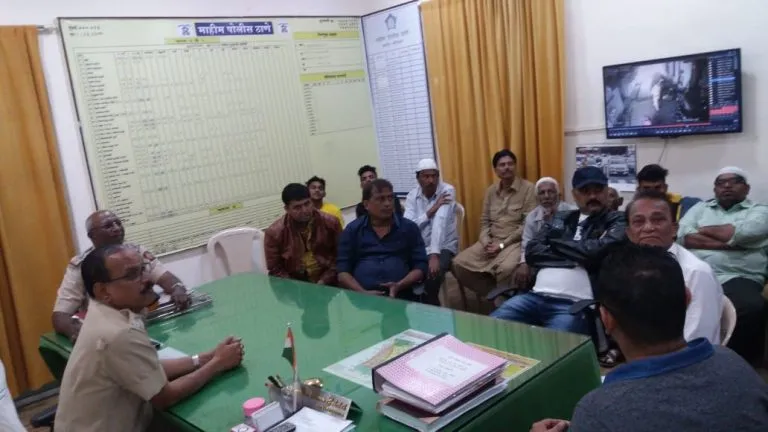 माहिम मेला स्वयंसेवकों की माहिम पुलिस स्टेशन द्वारा सराहना