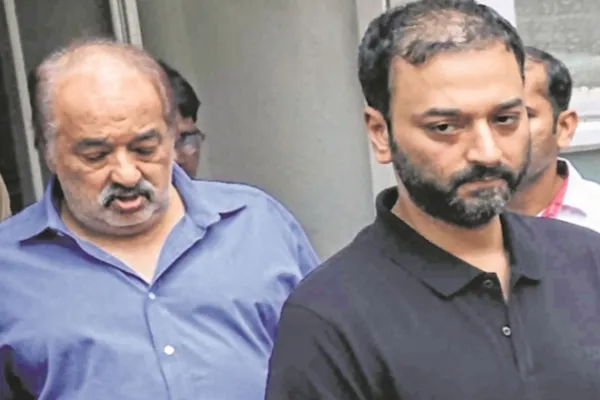 SC ने HC के आदेश पर लगाई रोक , PMC घोटाले के आरोपी संपत्ति बेचने जेल से नहीं जाएंगे