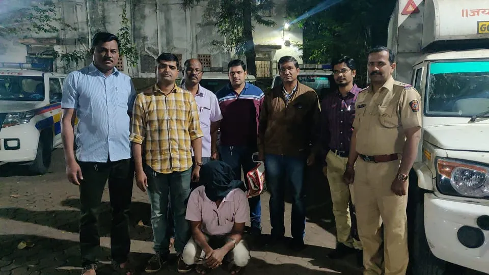 नेहरू नगर पुलिस से पकड़ा 7 लाख का गुटका