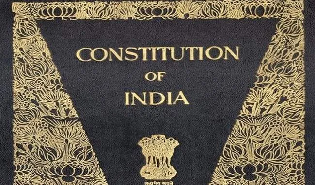 CAA के विरोध के बीच उद्धव सरकार का बड़ा फैसला, छात्रों को रोज पढ़ना होगा संविधान का पाठ