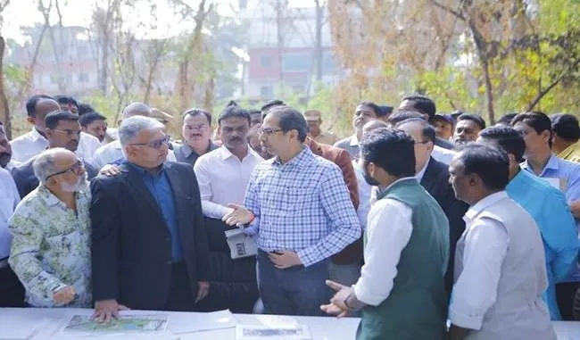 बाल ठाकरे स्मारक के लिए एक भी पेड़ नहीं काटा जाएगा: उद्धव ठाकरे