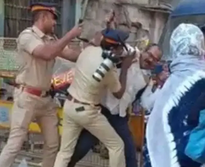 CAA विरोध प्रदर्शन के दौरान पत्रकार की पिटाई , मुख्यमंत्री और गृह मंत्री ने दिया सख्त कार्रवाई का भरोसा