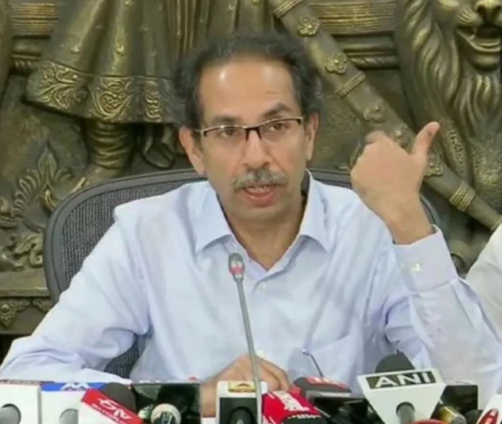 मुख्यमंत्री उद्धव ठाकरे ने वेतन काटने का फरमान को वापस लेने की घोषणा की