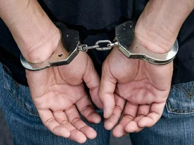 मुंबई में  इंटरनेशनल कॉल सेंटर रैकेट का भंडाफोड़