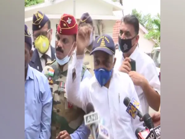 पूर्व नौसेना अधिकारी मदन शर्मा ने महाराष्ट्र के राज्यपाल से मुलाकात की, शिवसेना के खिलाफ कार्रवाई की मांग की