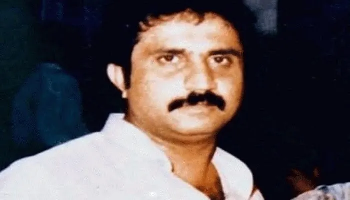 मुंबई की एक विशेष अदालत ने गैंगेस्टर इकबाल मिर्ची की पत्नी, बेटों को पेश होने के लिए नोटिस जारी किया