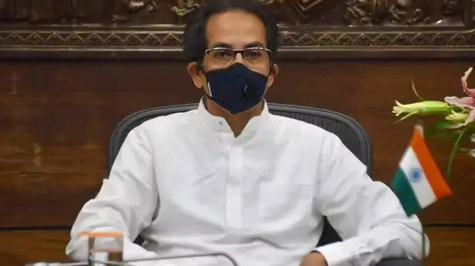 महाराष्ट्र के मुख्यमंत्री उद्धव ठाकरे ने कहा कि अगले छह महीने तक राज्य में मास्क पहनना अनिवार्य