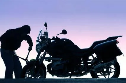 माहिम में बाइक चोरी के बढ़ते केस अबतक चोर पुलिस के नही चढ़े हत्थे !