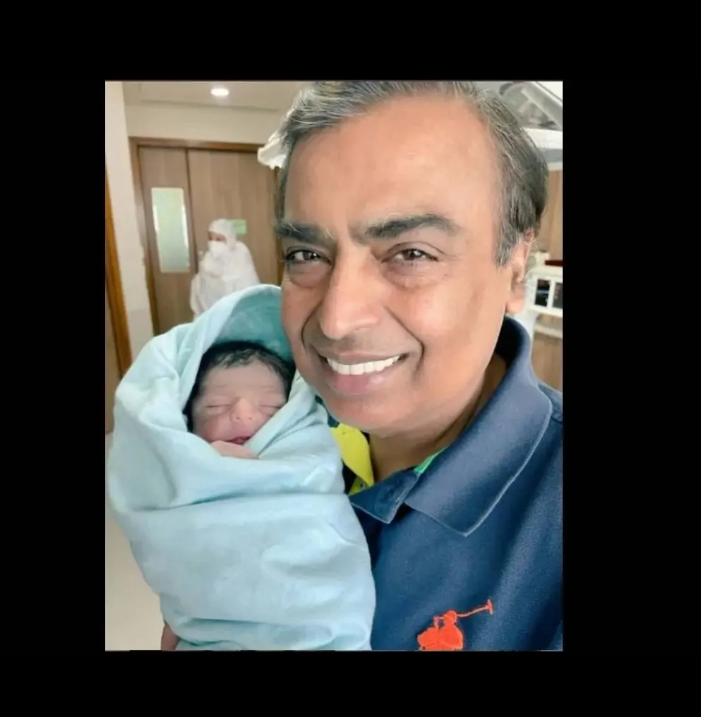 आकाश और श्लोका के घर बेटे का हुआ जन्म , दादा बने मुकेश अंबानी
