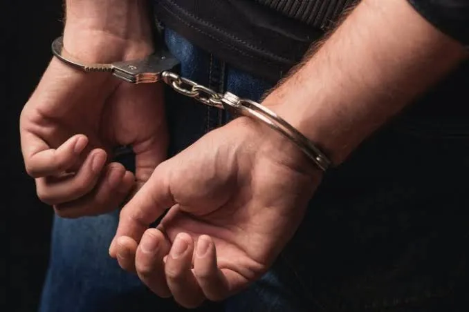 ठाणे जिले में बिक्री के इरादे से अवैध रूप से राइफल रखने के आरोप में व्यक्ति को गिरफ्तार किया गया
