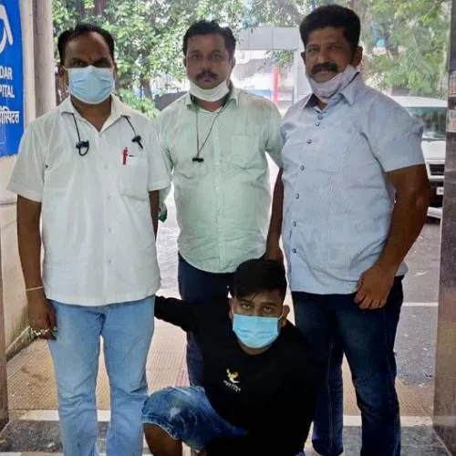 मुंबई पुलिस के एंटी नारकोटिक्स डिवीजन के कांदिवली दस्ते ने नेपाल से मुंबई में चरस तस्करी के एक रैकेट का पर्दाफाश किया