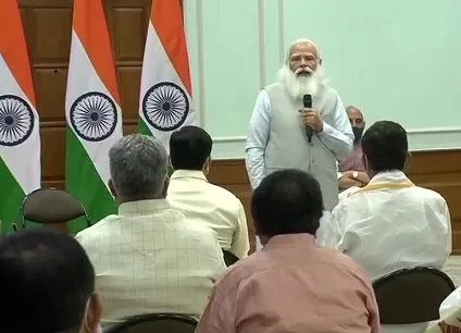 मोदी कैबिनेट की युवा ब्रिगेड , 32 नेता पहली बार बने केंद्रीय मंत्री