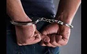 मुंबई के मलाड में व्यापारी से अवैध वसूली करने वाले आरोपी पुलिस गिरफ्त में