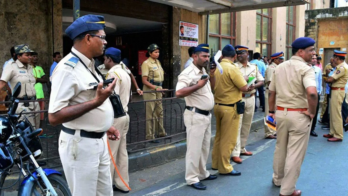 महाराष्ट्र के मुख्यमंत्री उद्धव ठाकरे के सेक्रेटरी मिलिंद नारवेकर को CBI, ED और NIA की मिली धमकी