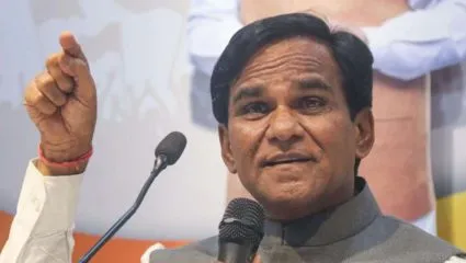 महाराष्ट्र सरकार प्रस्ताव दे तो मुंबई लोकल सेवा आम यात्रियों के लिए हो सकती है बहाल: केंद्रीय रेल राज्य मंत्री रावसाहेब दानवे