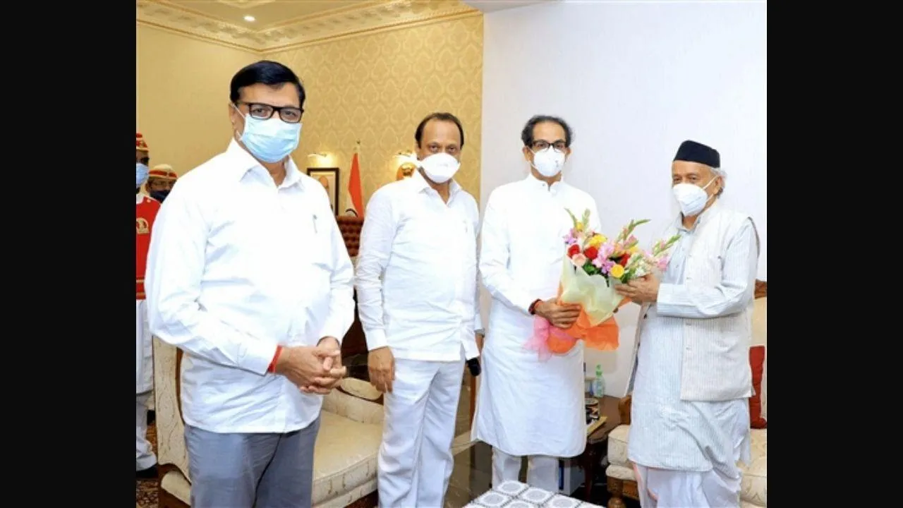 महाराष्ट्र के मुख्यमंत्री उद्धव ठाकरे और वरिष्ठ मंत्रियों ने विधानपरिषद के वास्ते 12 नामों पर अविलंब मंजूरी के लिए राजयपाल से मिले