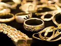 अंधेरी के परिवार का 16 लाख रुपये के आभूषणों से भरा बैग वापस मिला