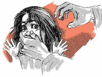 पूणे से अपराध की एक चौंकाने वाली घटना सामने आई पत्नी की गैरमौजूदगी में शख्स ने नाबालिग बेटी से जबरन किया रेप