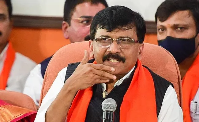 शिवसेना सांसद संजय राउत ने कहा कि ‘पिता-पुत्र’ दोनों जेल जाएंगे