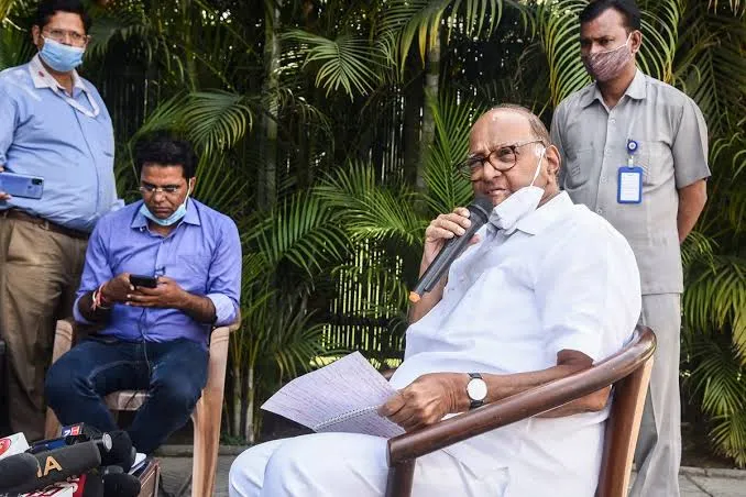 नवाब मलिक की गिफ्तारी के बाद NCP अध्यक्ष शरद पवार के घर पर एक हाईलेवल मीटिंग