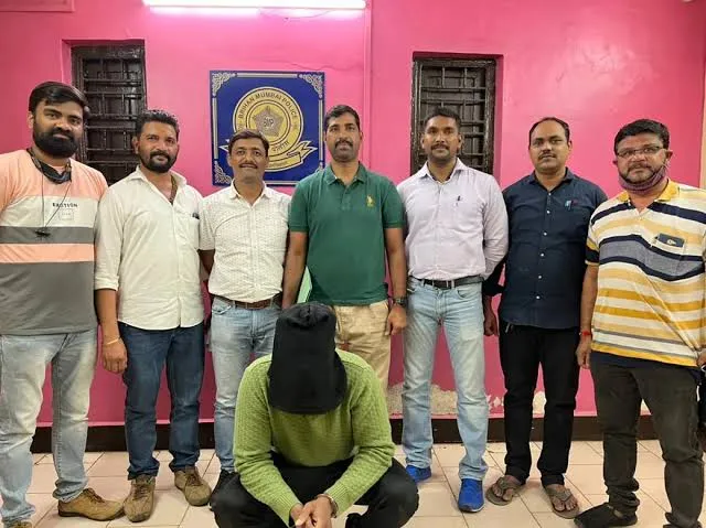 एंटी नारकोटिक्स सेल ने अंधेरी इलाके स एक नाइजीरियाई ड्रग पेडलर को 407 ग्राम कोकीन के साथ किया गिरफ्तार