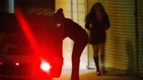 मीरा रोड के सेंटर में पुलिस ने सेक्स रैकेट का भंडाफोड़ किया