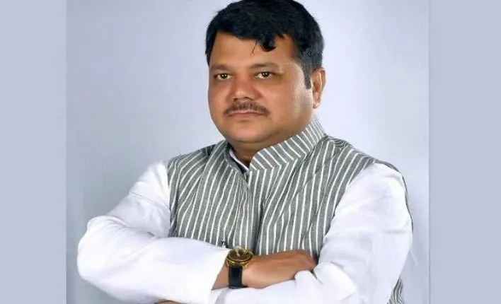 बैंक घोटाला मामले में भारतीय जनता पार्टी  के नेता प्रवीण दारेकर के खिलाफ प्राथमिकी दर्ज