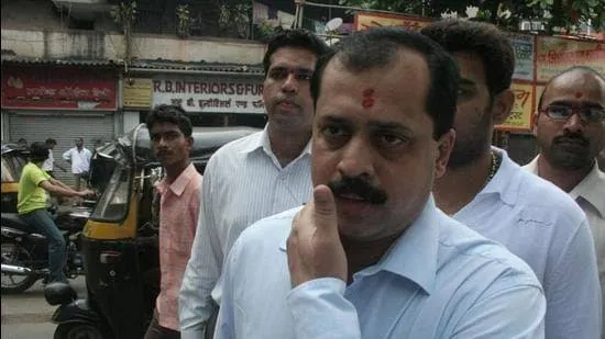 सचिन वाजे ने ‘बिना शर्त’ हाईकोर्ट में याचिका वापस ली