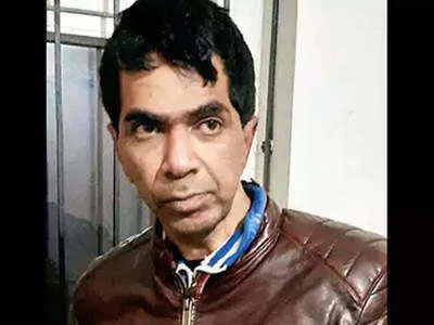 गैंगस्टर एजाज लकड़ावाला के खिलाफ  वसूली करने के आरोप में पुलिस ने मामला दर्ज किया