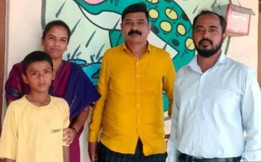 चाइल्ड प्रोटेक्शन यूनिट ने नासिक के 9 साल के लड़के को उसके परिवार से  मिलाय