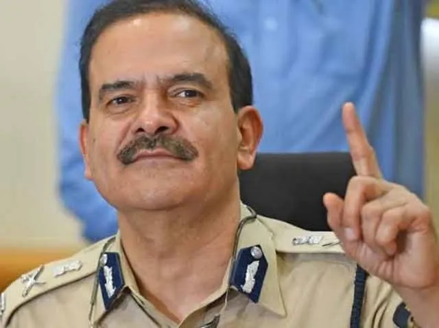 परमबीर सिंह  मामले के  दस्तावेज  महाराष्ट्र पुलिस ने सीबीआई को  सौंपे