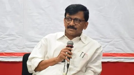 संजय राउत हनुमान चालीसा के नाम पर दंगे भड़काने की साजिश रचने वालों के खिलाफ लड़ रही शिवसेना