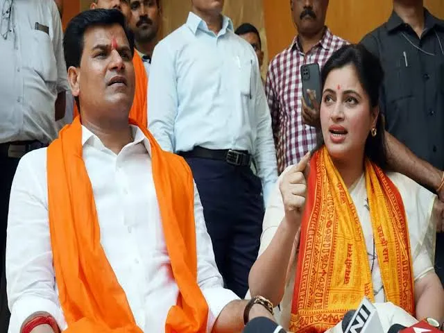 एक और FIR दर्ज, मुश्किल में सांसद नवनीत राणा