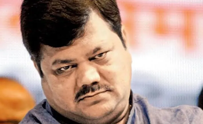 बैंक धोखाधड़ी मैं मुंबई पुलिस ने भाजपा नेता प्रवीण दारेकर को नोटिस  भेजा
