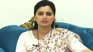 नवनीत राणा का फिर से ऐलान…मुख्यमंत्री उद्धव ठाकरे की बैठक के 14वें दिन होगी महाआरती